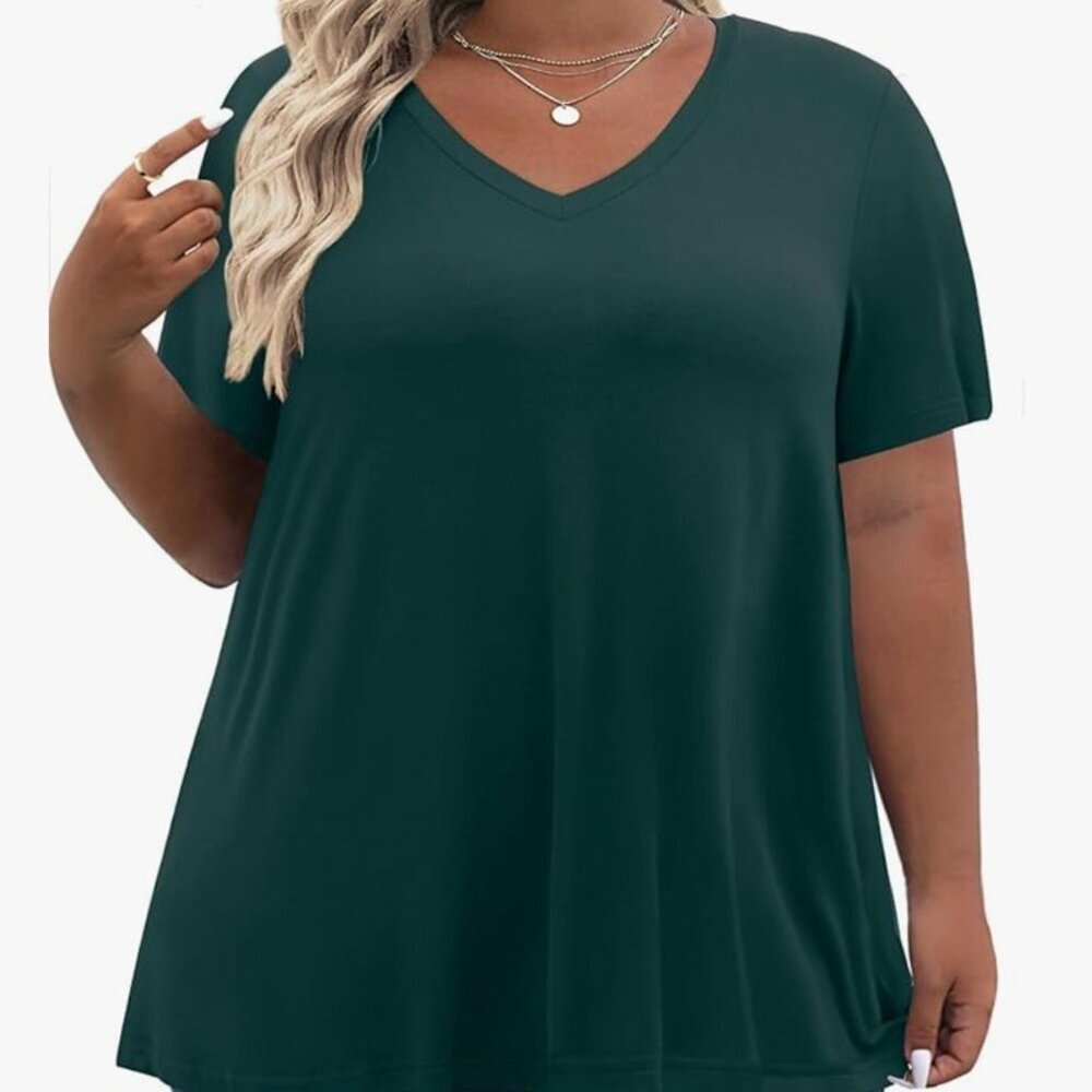 Tencede - Forest Green Stretchy V Neck Flowy Hem Short Sleeve Tee 2X